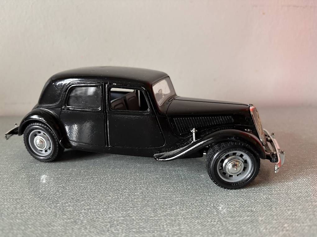 Citroën Voitures modèles: Citroën Oldtimer Modellauto – D'occasion à Zürich par gucks 1