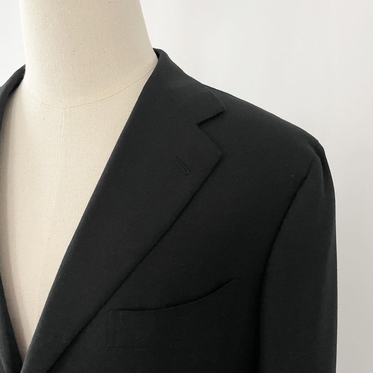 Giacche: BORRELLI Black Cashmere Tailored  Jacket – Nuovo (secondo la descrizione) da Freienbach venduto da Avviivva_Shop 1