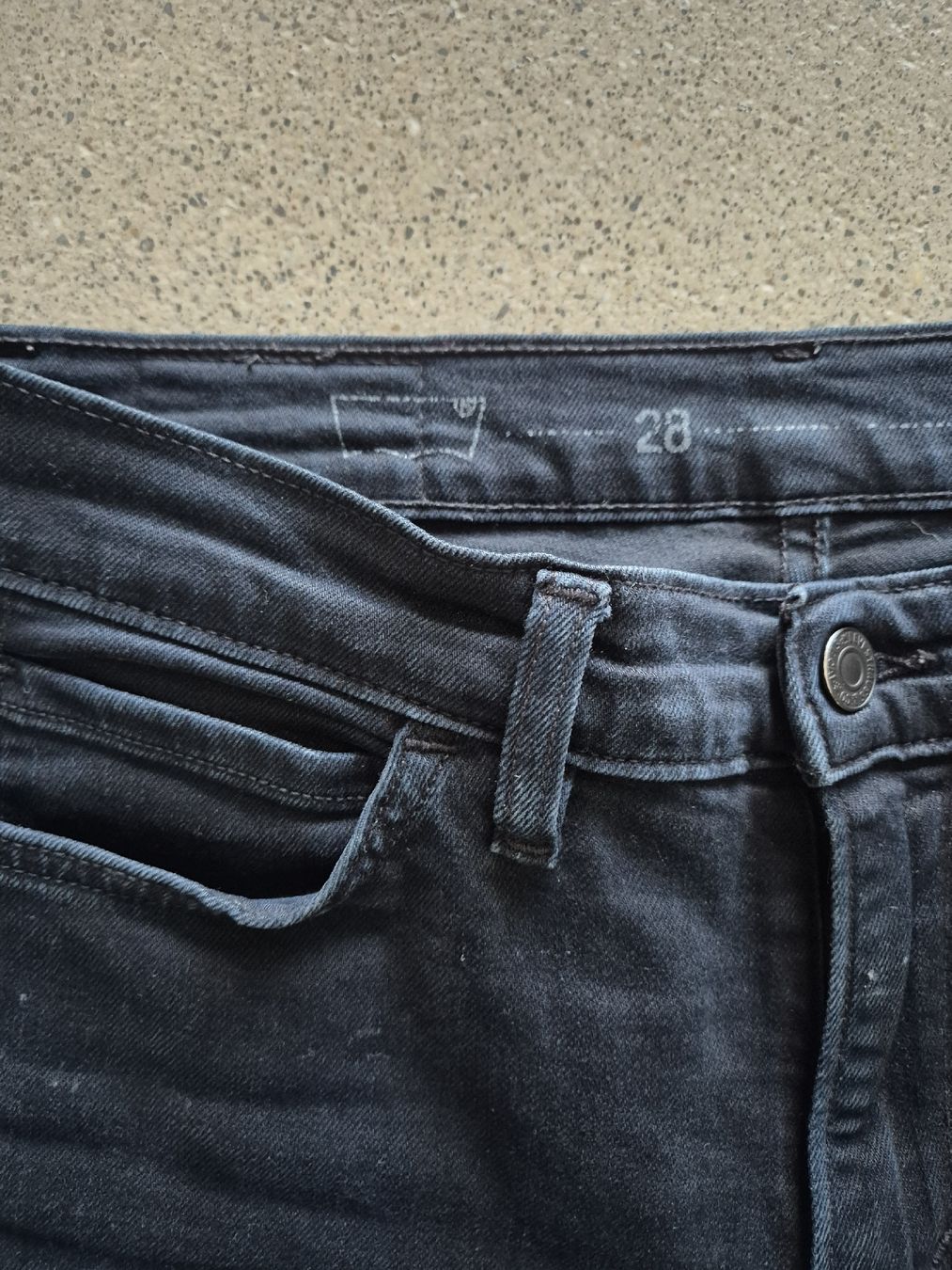 Levi's Jeans: Dunkle Levi Skinny Jeans – Usato da Schlieren venduto da nat_76vd 3