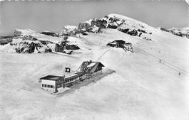 Berghaus Niederhorn Beatenberg (BE) Alpenlandschaft