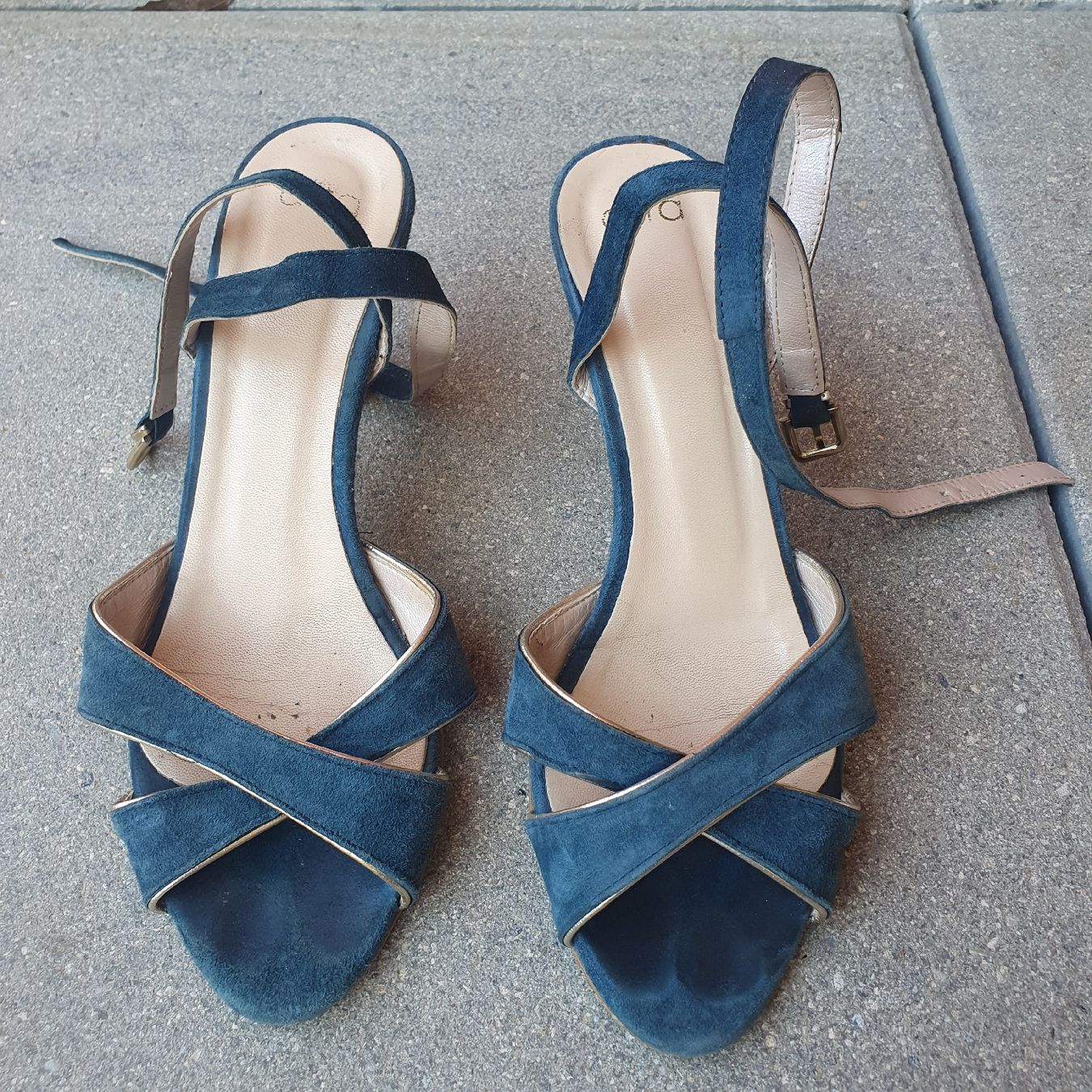Damenschuhe: Magnifiques sandales taille 39 – Gebraucht aus Carouge GE von bub_c8hk