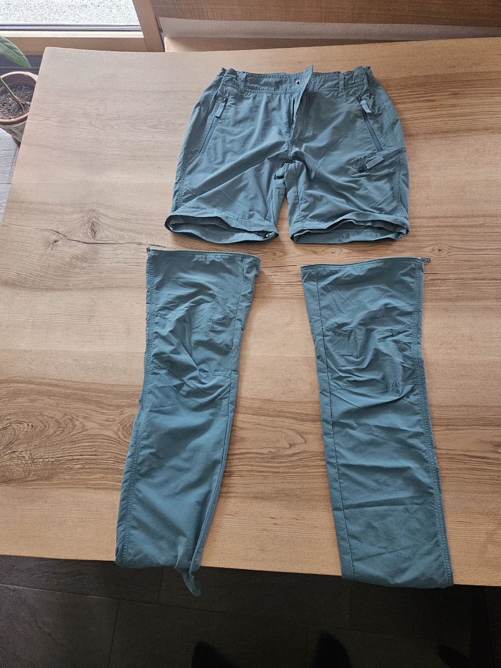 46 Nord Pantaloni: Wanderhose Zip-Off 46 Nord Grösse 176 – Usato da Danis venduto da and_5kkz 3