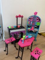 Monster High Cafeteria mit Zubehör, sehr gut erha