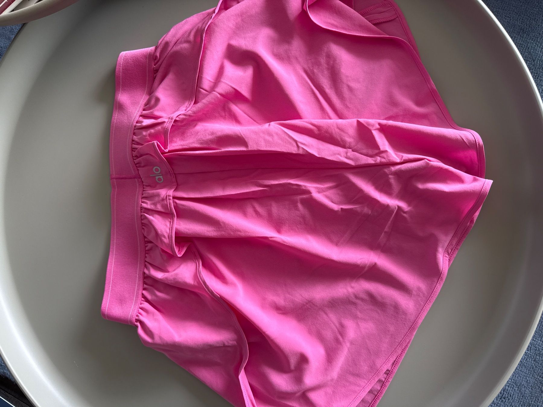 Alo Yoga Pantaloni: Alo Match Point Short – Nuovo e nell'imballaggio originale da Rüschlikon venduto da Tennenberg17 1