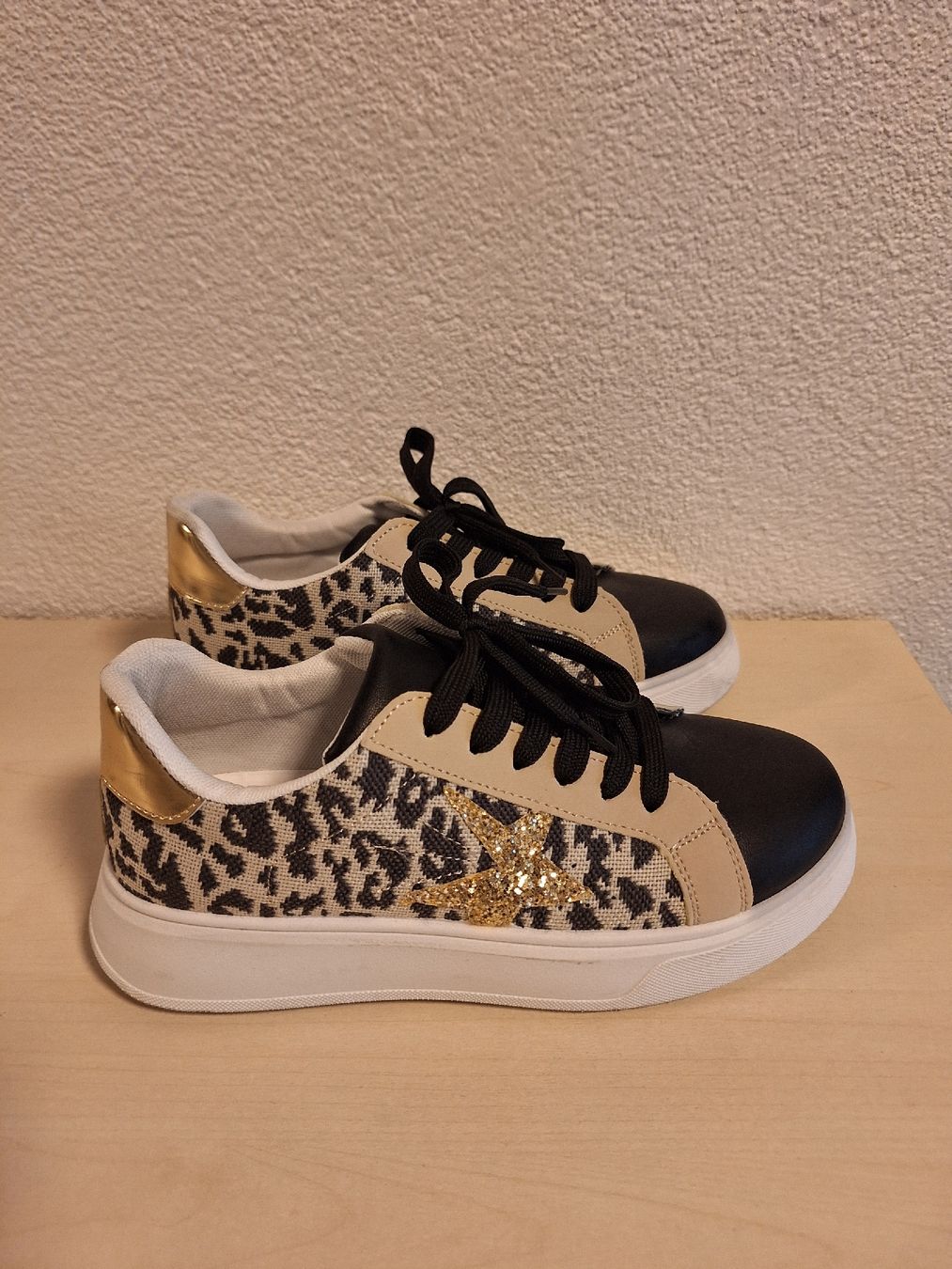 Scarpe da donna: Sneaker Damen – Usato da Lalden venduto da car_7w2l