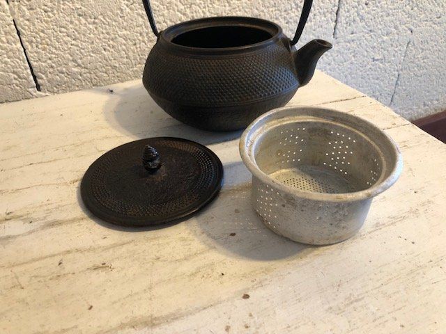 Teekannen: Ancienne théière en fonte – Gebraucht aus Chézard St Martin von schmitt 3