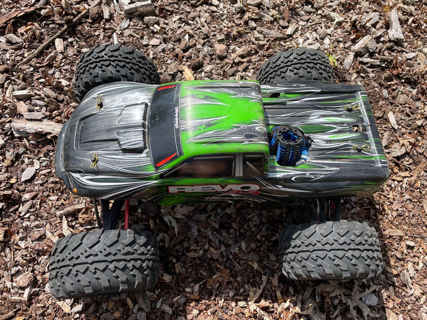 Traxxas RC Modellbau: Traxxas Revo 3.3 – Gebraucht aus Echandens von  6
