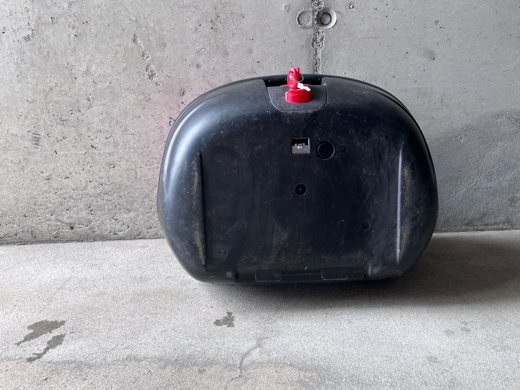 Givi Topcase: Givi E470 Simply III ohne Grundplatte – Usato da Neuenegg venduto da jogguswede 2