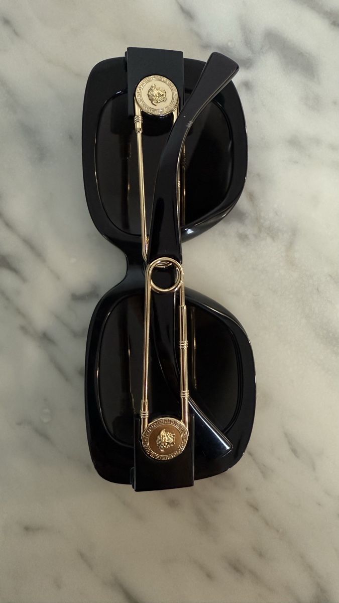 Versace Occhiali & Lenti: Versace Safety Pin Sonnenbrille – Usato da Zürich venduto da sel_9kd 2