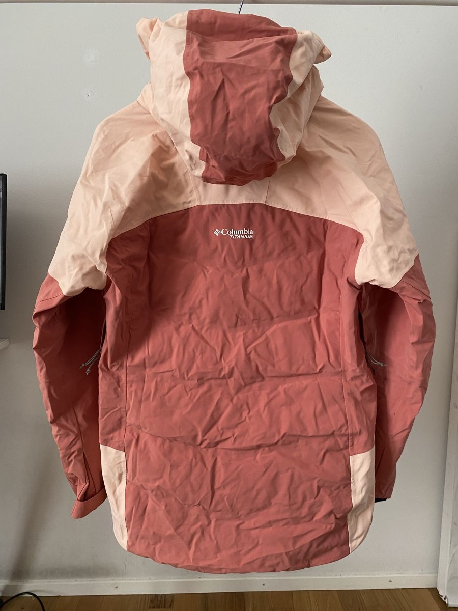 Columbia Giacche: Columbia Titanium Powderkeg III Down Ski Jacket – Nuovo (secondo la descrizione) da Glattbrugg venduto da Orange.zh 1