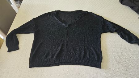 Maglioncino nero cangiante tg.L/XL misto viscosa