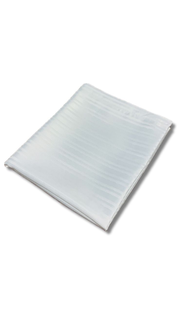 Altra biancheria da tavola: Tischdecke 80x80 NEU – Usato da Basel venduto da Budas