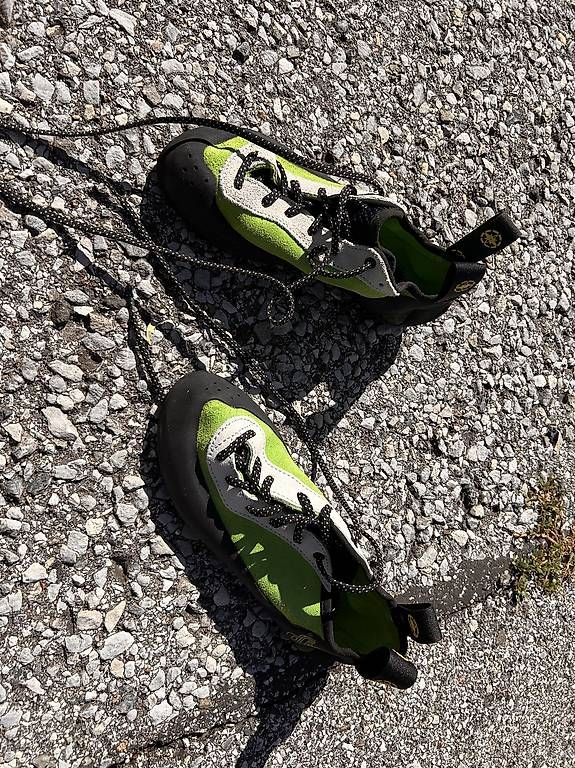 Herrenschuhe: Attrezzatura per arrampicare  – Gebraucht aus Gravesano von DagoDago