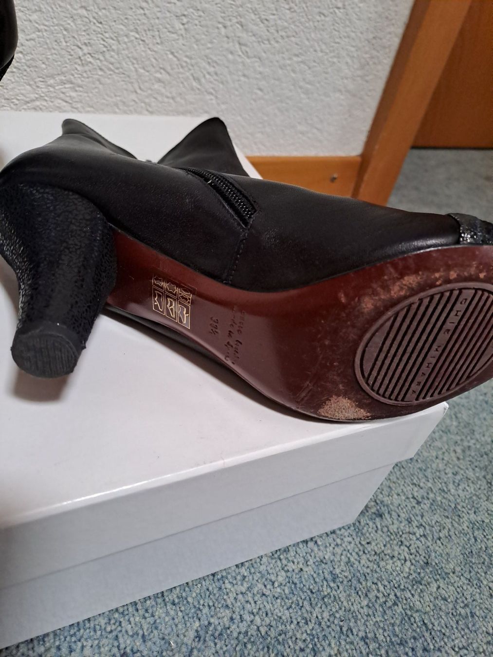 Chie Mihara Scarpe da donna: Chie Mihara, schwarze Stiefelette, NP 469.--, Gr. 38,5, – Usato da Frauenfeld venduto da Andadaa 2