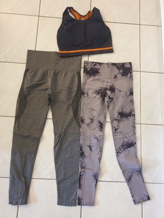 Ensemble de sport, S, 3 pièces: 2 leggings et 1 bustier