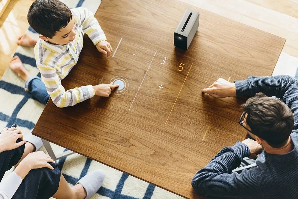Sony Proiettori: Sony Xperia Touch (G1109) Portable Smart Projector  – Usato da Olten venduto da phonebazaar 3