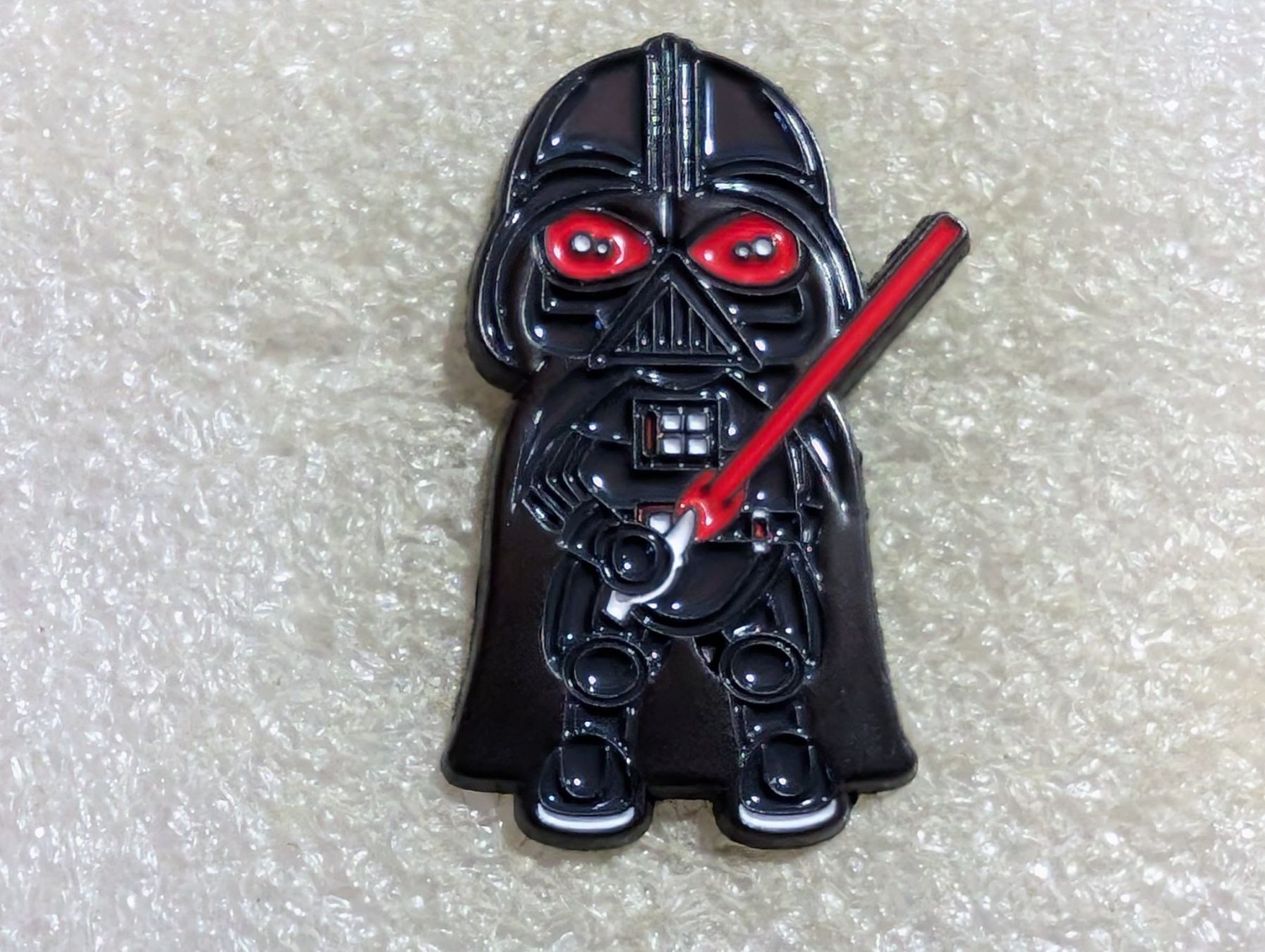 Plaketten & Abzeichen: Ansteckpin 181: Star Wars – Gebraucht aus Oppligen von Pin-Fall-Shop