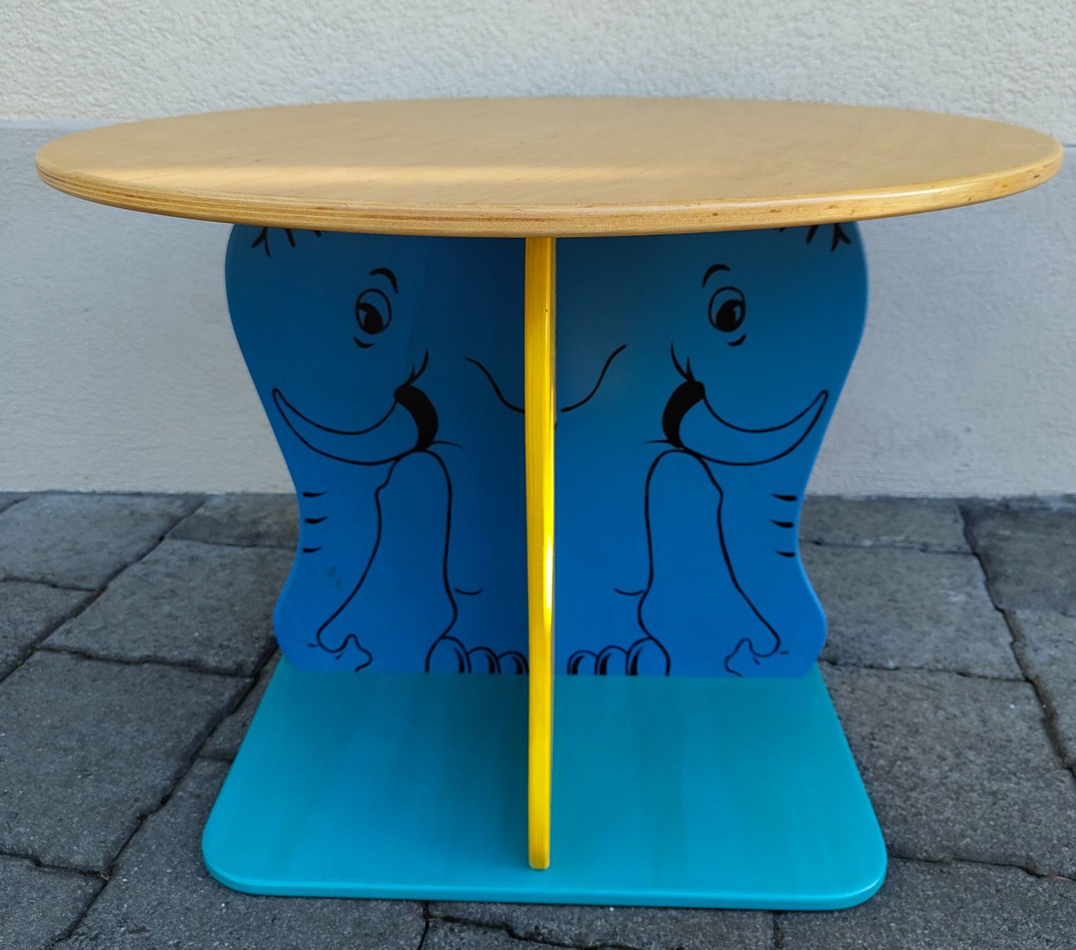 Tavoli: Kindermöbel / Tisch rund, Kreuzfuss – Nuovo (secondo la descrizione) da Stettfurt venduto da deltacharlie1 2