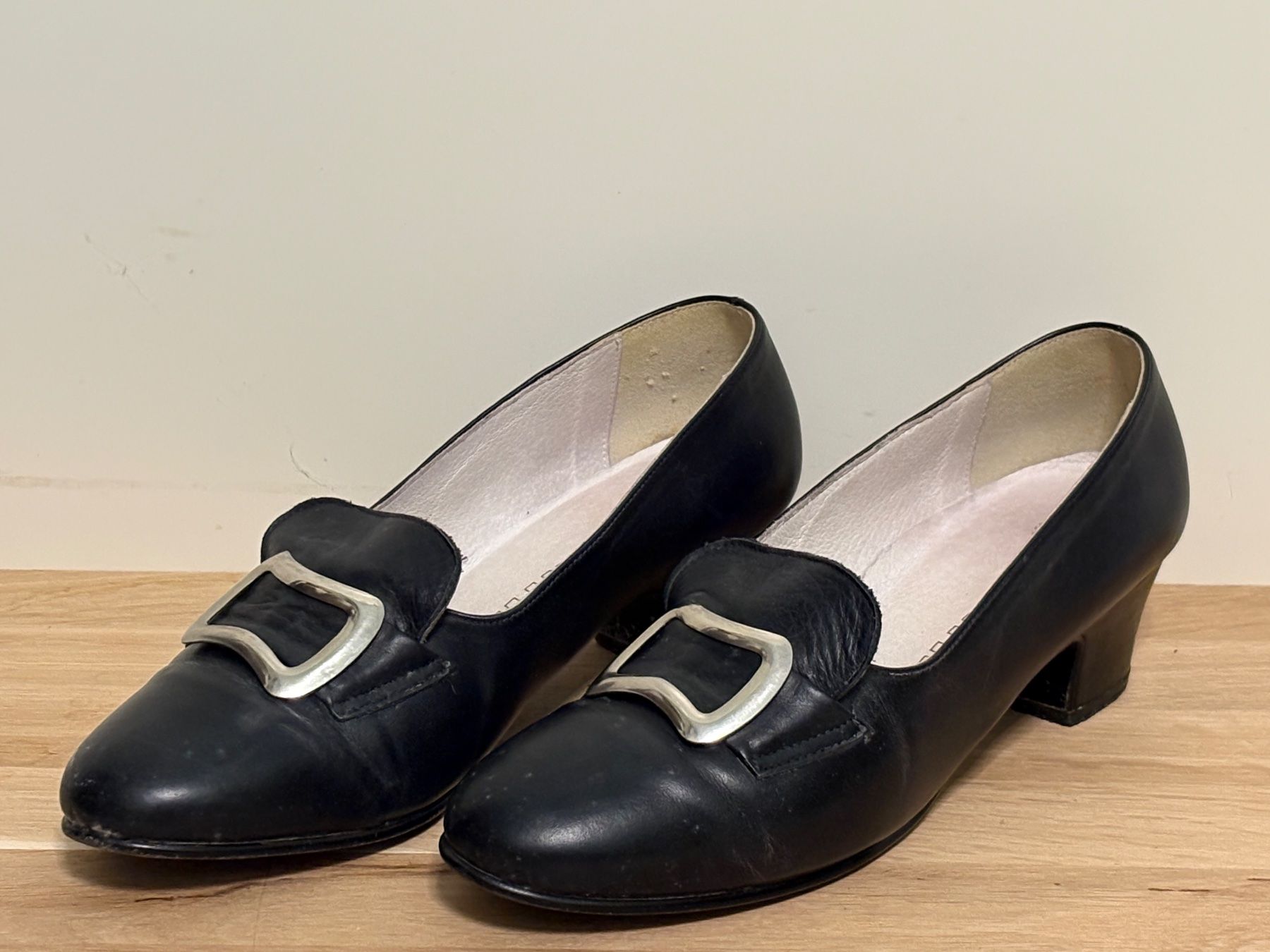 Scarpe da donna: Trachtenschuhe mit Schnalle – Usato da Arlesheim venduto da Spielmax