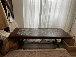 Couchtisch braun mit Marmoreinlage neu gestrichen