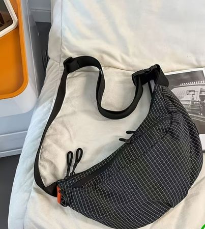 Handtasche/ Bauchtasche