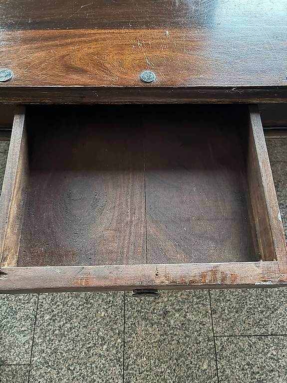 Tables: Tisch massiv – D'occasion à Goldswil par Sandra7319 2