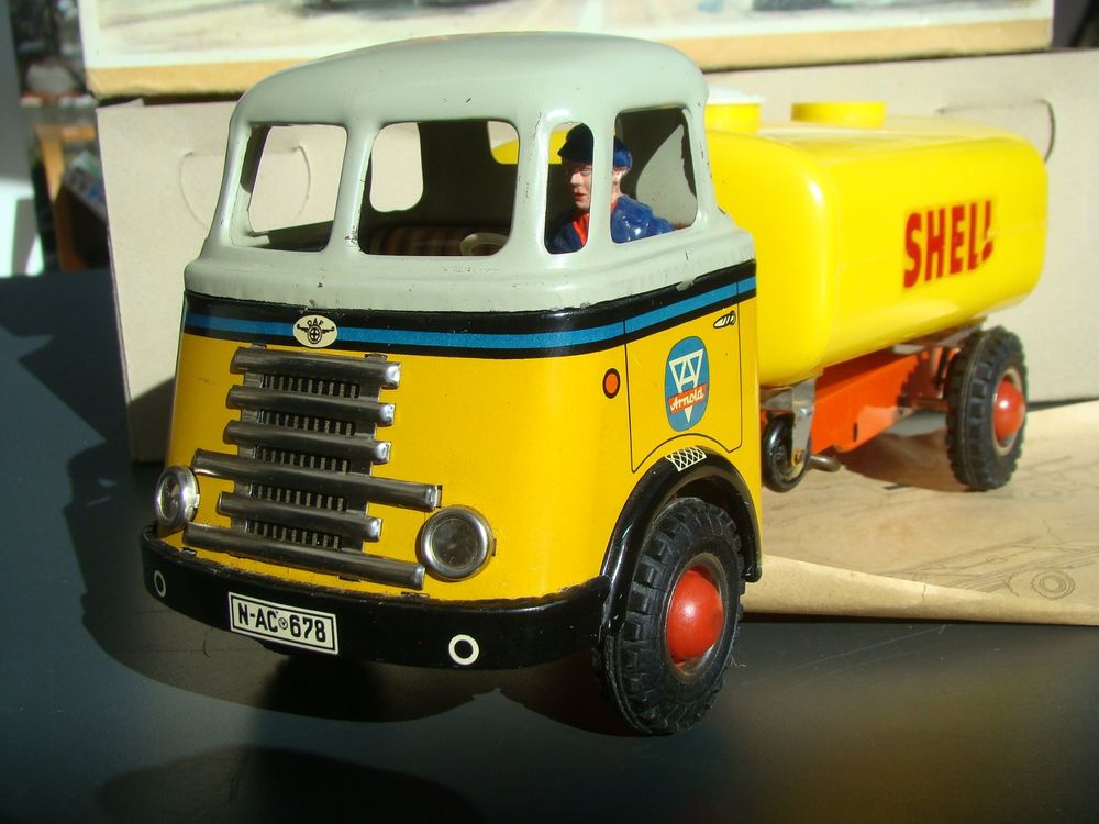 Arnold 8830 Shell Tanker 1956 mit Schachtel Blech sehr rar (Defekt) in ...