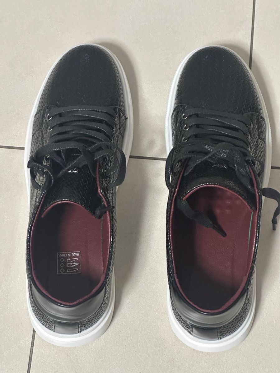Scarpe da uomo: Schuhe Schwarz Ungetragen Gr.43 – Nuovo (secondo la descrizione) da Schöftland venduto da lazer04 4