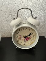 Retro Wecker Weiss mit Blumenmuster - Vintage Look!