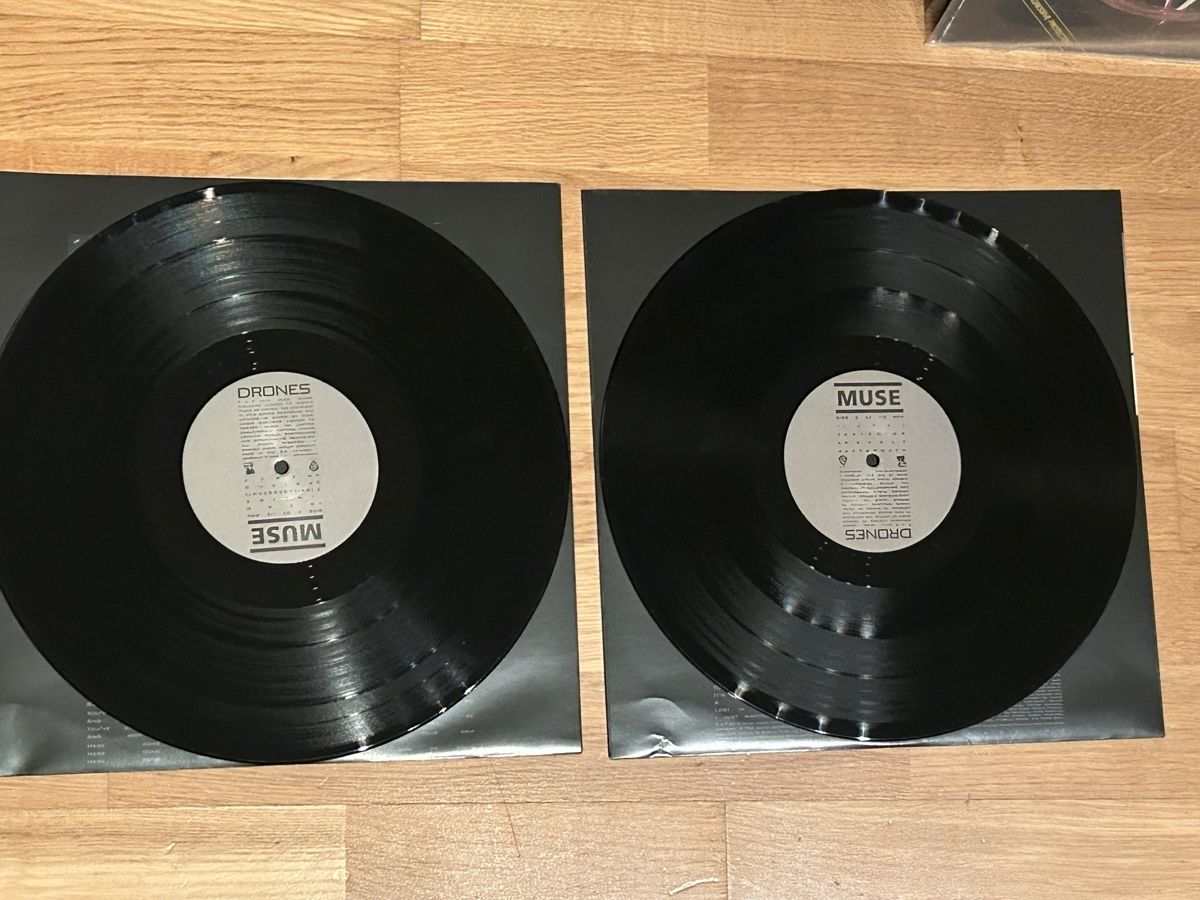 Dischi in vinile: MUSE. 2015. DRONES – Nuovo (secondo la descrizione) da Faulensee venduto da Mizuno06 6