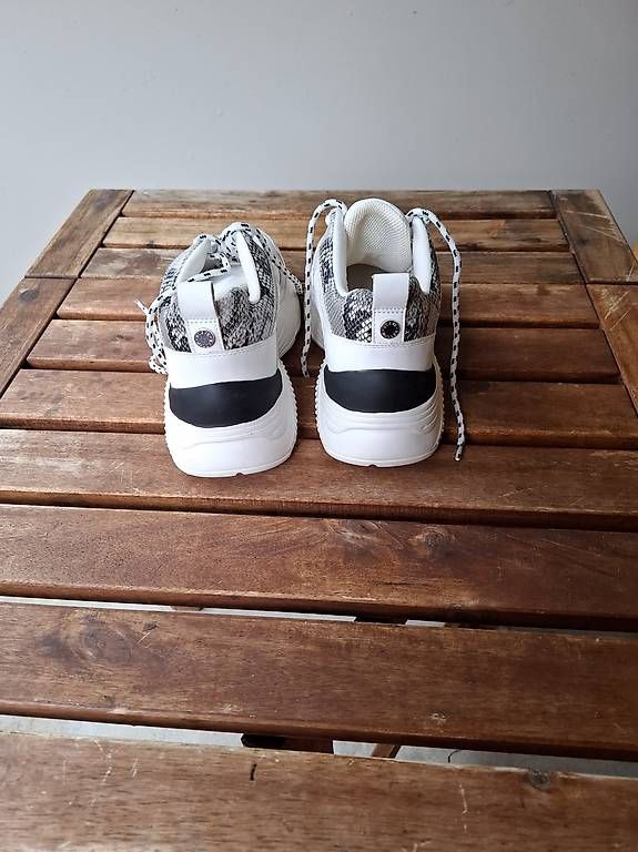 Scarpe da donna: Damen Sneaker  – Usato da Zürich venduto da lal_5rp2 2