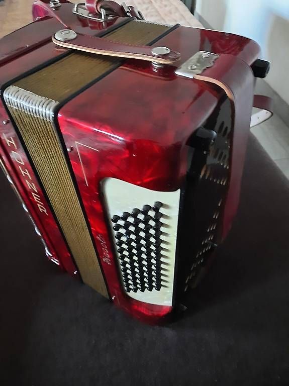 Hohner Instruments de musique: Accordéon – D'occasion à Sion par ste_ylb8 1