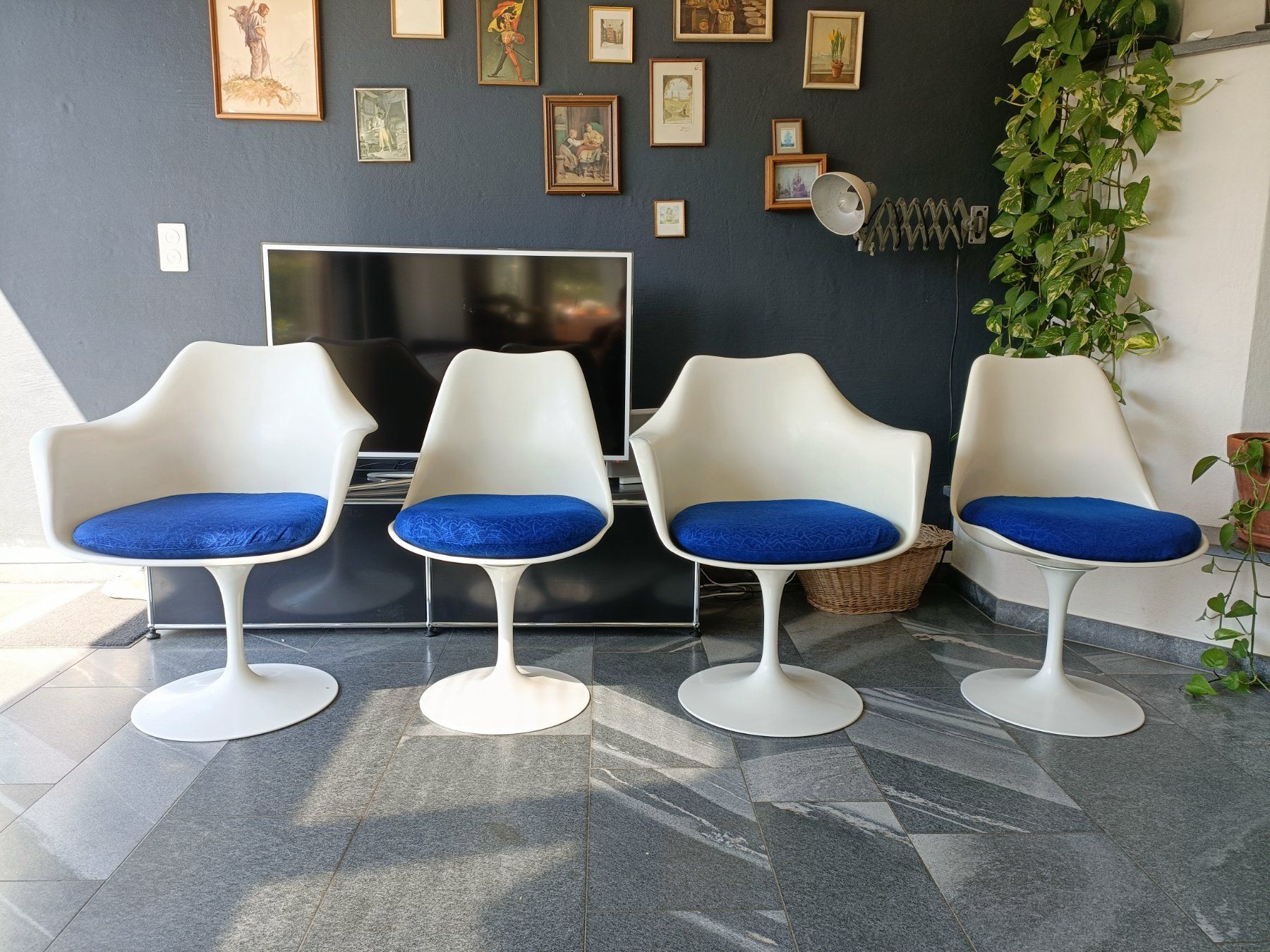 Knoll Set di tavolo e panche: Knoll Saarinen Set – Usato da Schmitten FR venduto da oldtimer82 3