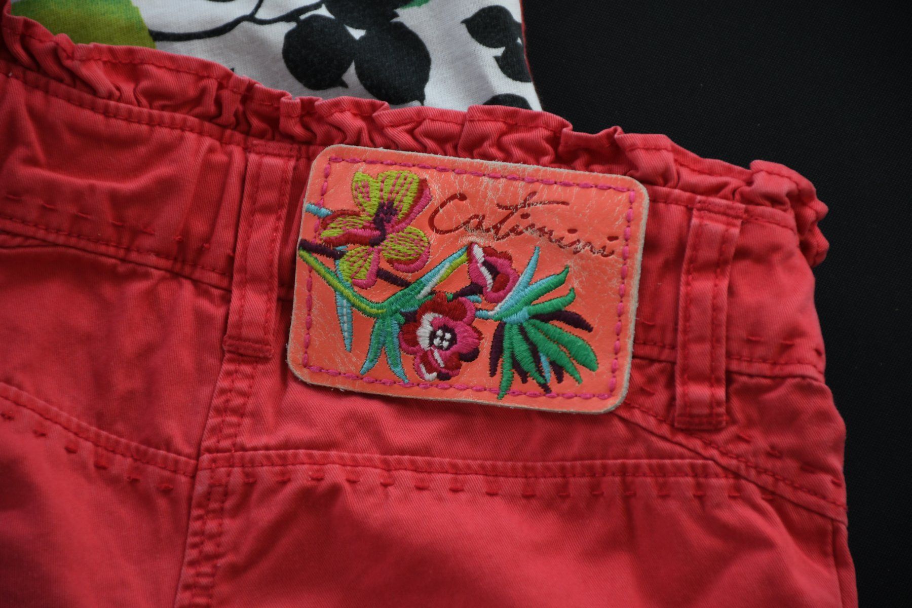 Lotti & Set di vestiti: Tshirt , Shorts gr. 116-128 – Usato da Nuglar venduto da Korsika2 2