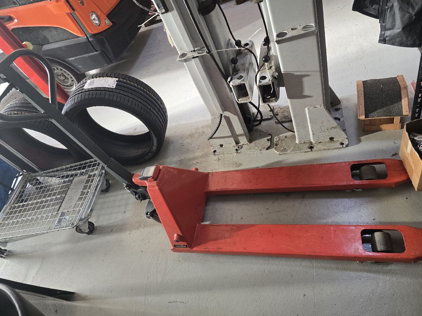 Ameise Carrelli elevatori e a forche: Palettrolli mit Wage. Neuwertig 2t. – Nuovo (secondo la descrizione) da Cham venduto da NeraHandel 1