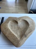 Schale Herzform Holz Durchmesser 40cm handgemacht (I23)
