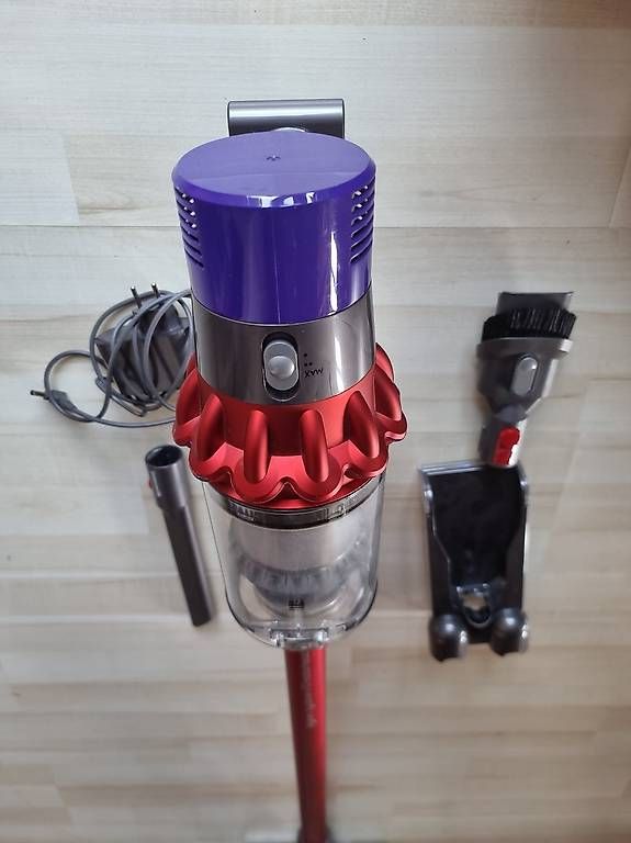 Dyson Aspirapolveri & Accessori: Dyson Cyclone V10 Motorhead Staubsauger – Usato da Männedorf venduto da kiscuki 4