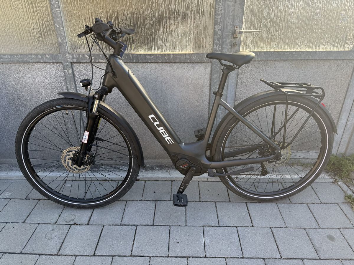 Cube Vélos: Cube Damen E-Bike mit Bosch Performance Line Motor  – D'occasion à Oberentfelden par speed_71