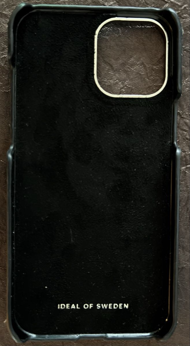 Apple Covers & Schutzfolien: Handyhülle iPhone 12 Pro Max – Gebraucht aus Wilen b. Wil von liv_8 1