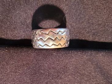 Bagues: Silberner Ring mit geometrischem Muster – D'occasion à Zollikofen par WhiteCat 1