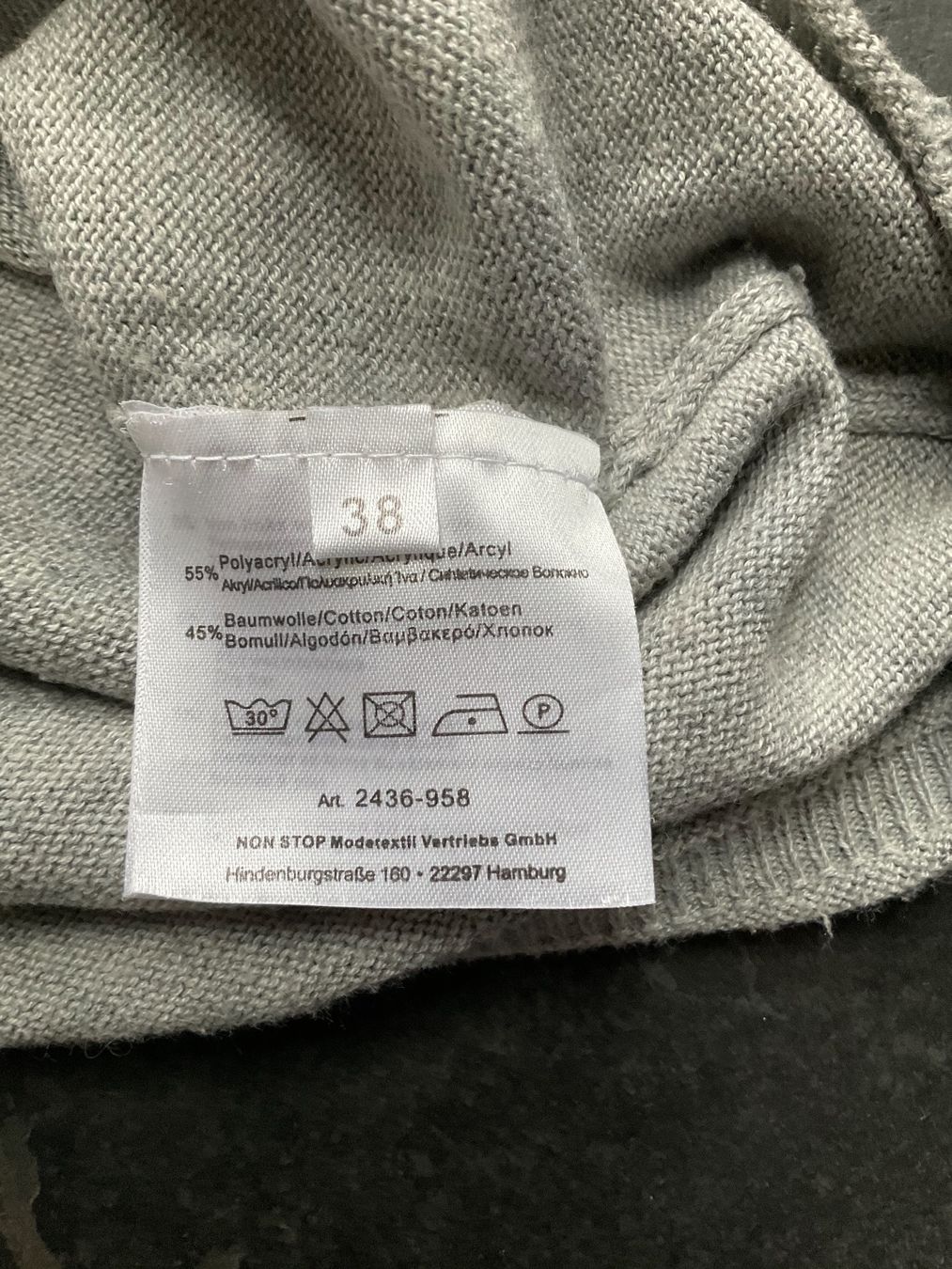 Maglioni & Felpe: Pullover – Usato da Röschenz venduto da Queen020 4