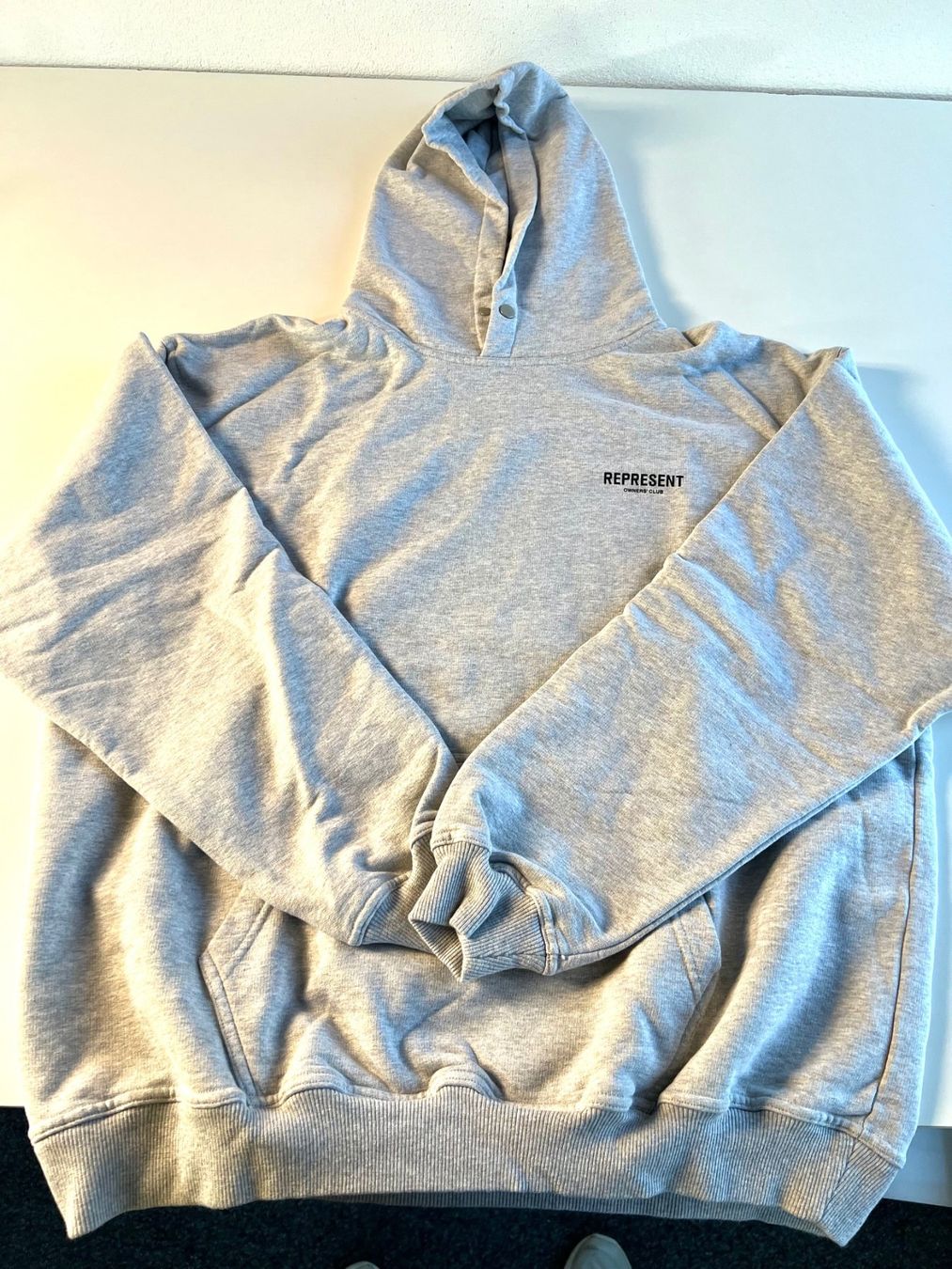 Maglioni & Felpe: REPRESENT Hoody, Gr. XL – Nuovo (secondo la descrizione) da Dübendorf venduto da and_fd9y