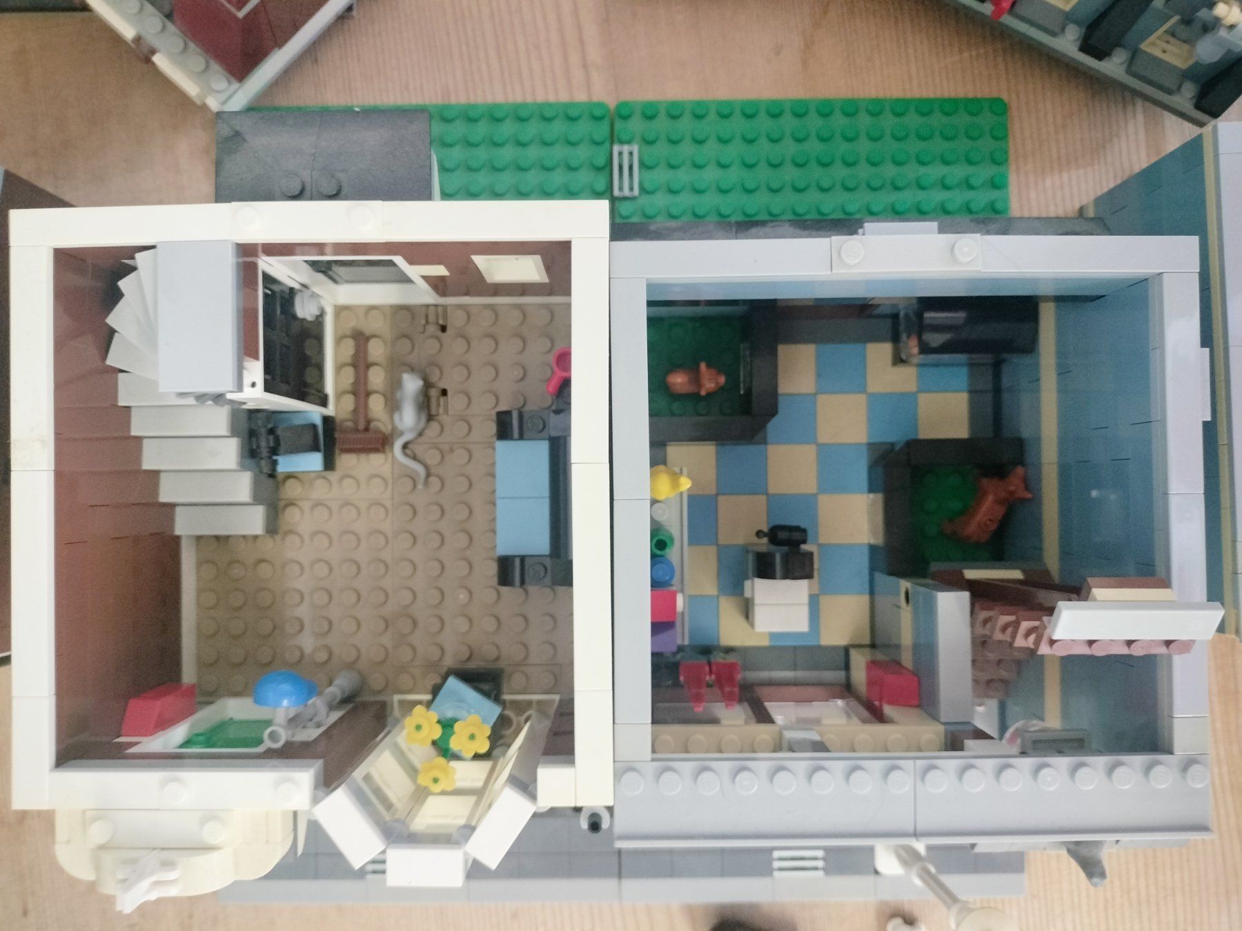 Lego Spielzeuge: Lego Creator Expert 10218 Pet Shop ab 1.- – Gebraucht aus Wil SG von RoyalBricks 7