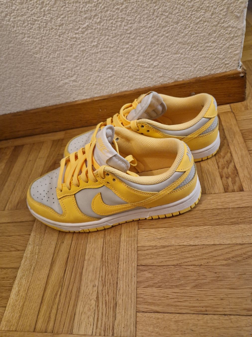 Nike Scarpe da donna: Nike Dunk Low Lemon Drop, limited Edition, Grösse 36.5 – Usato da Etzwilen venduto da mue_mm76 1