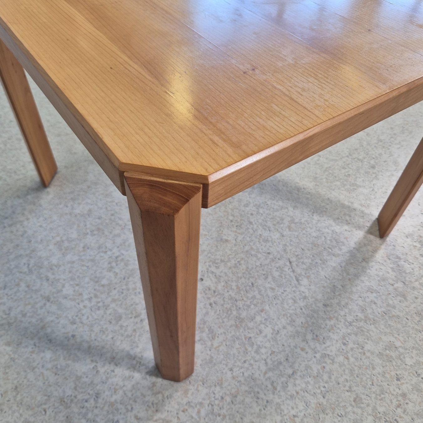 Tavoli: 2007 Couchtisch, Holztisch, Coffee-Table, Beistelltisch – Usato da Nottwil venduto da Wondewa-Shop 3