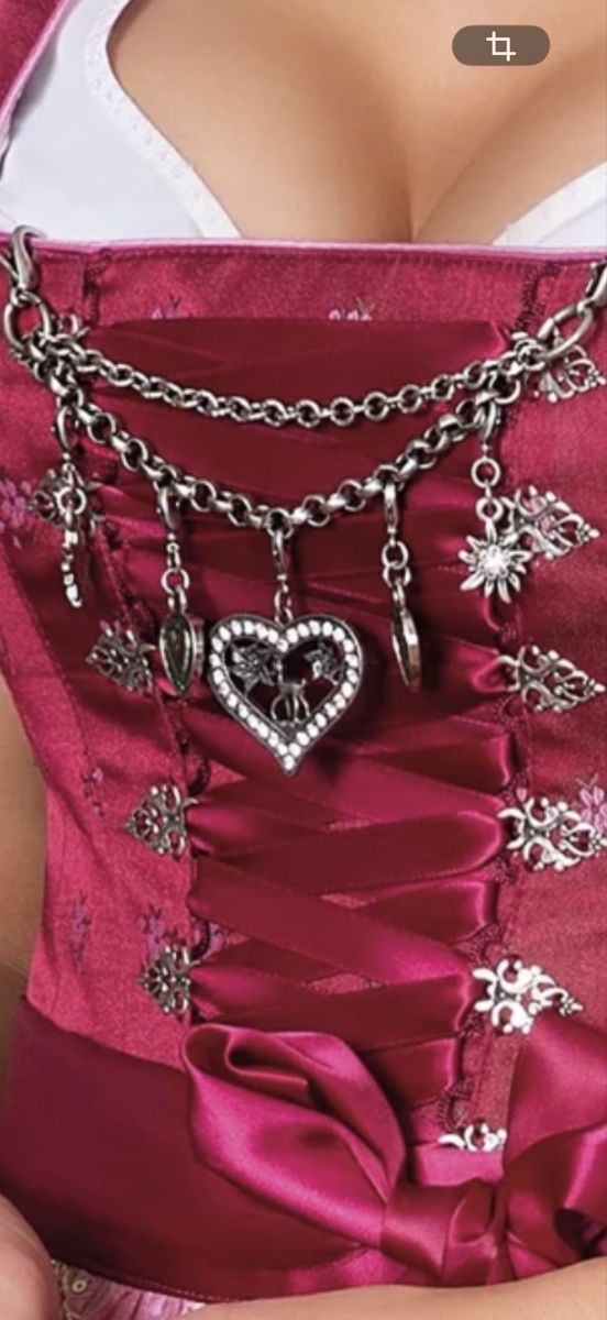 Pendentifs: Dirndl Charivari Strass-Herz – D'occasion à Wiesendangen par Jafani 1