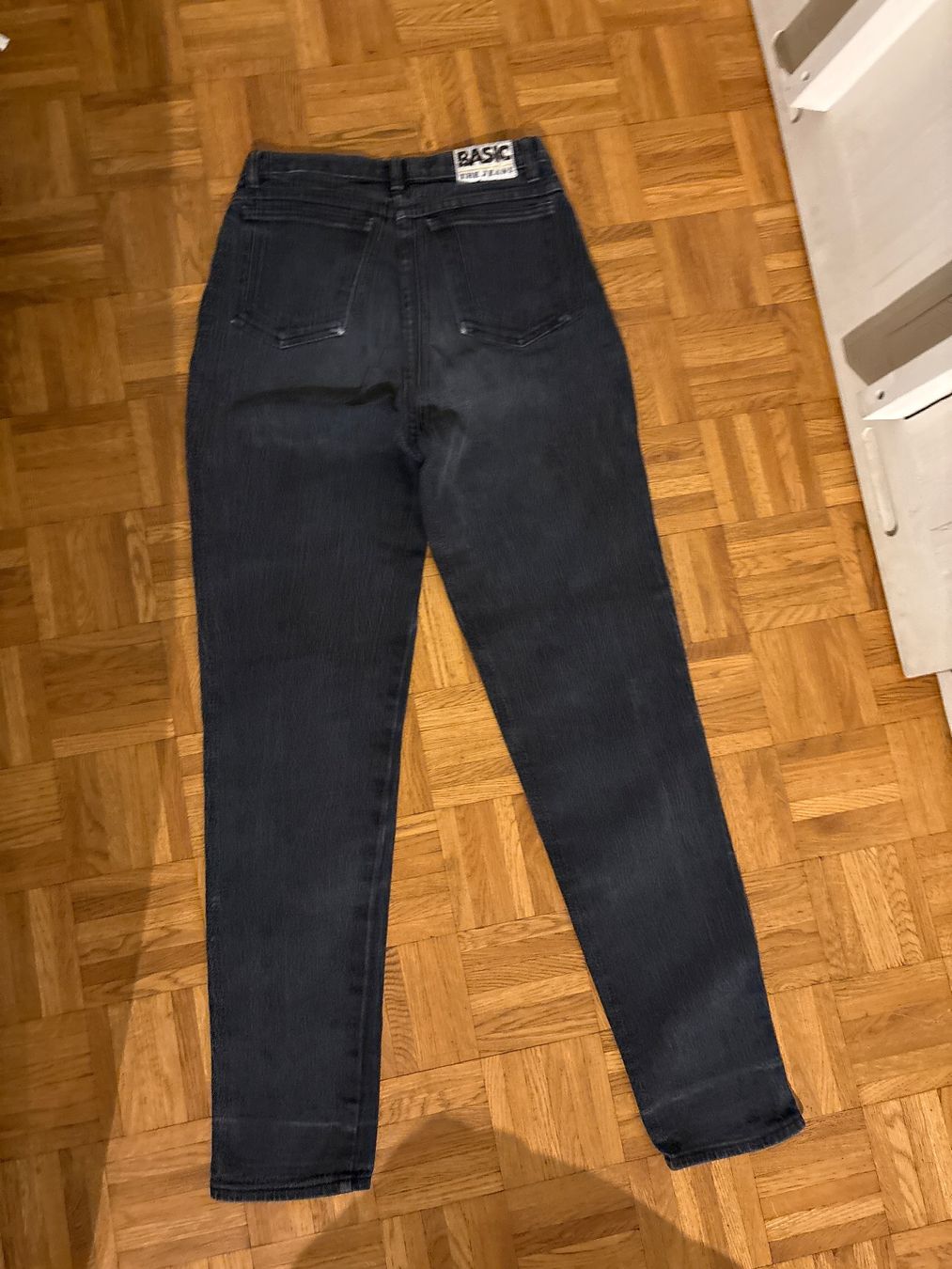 Jeans: Jean noir taille haute BASIC, parfait pour l'automne! – Usato da Genève venduto da captus 1