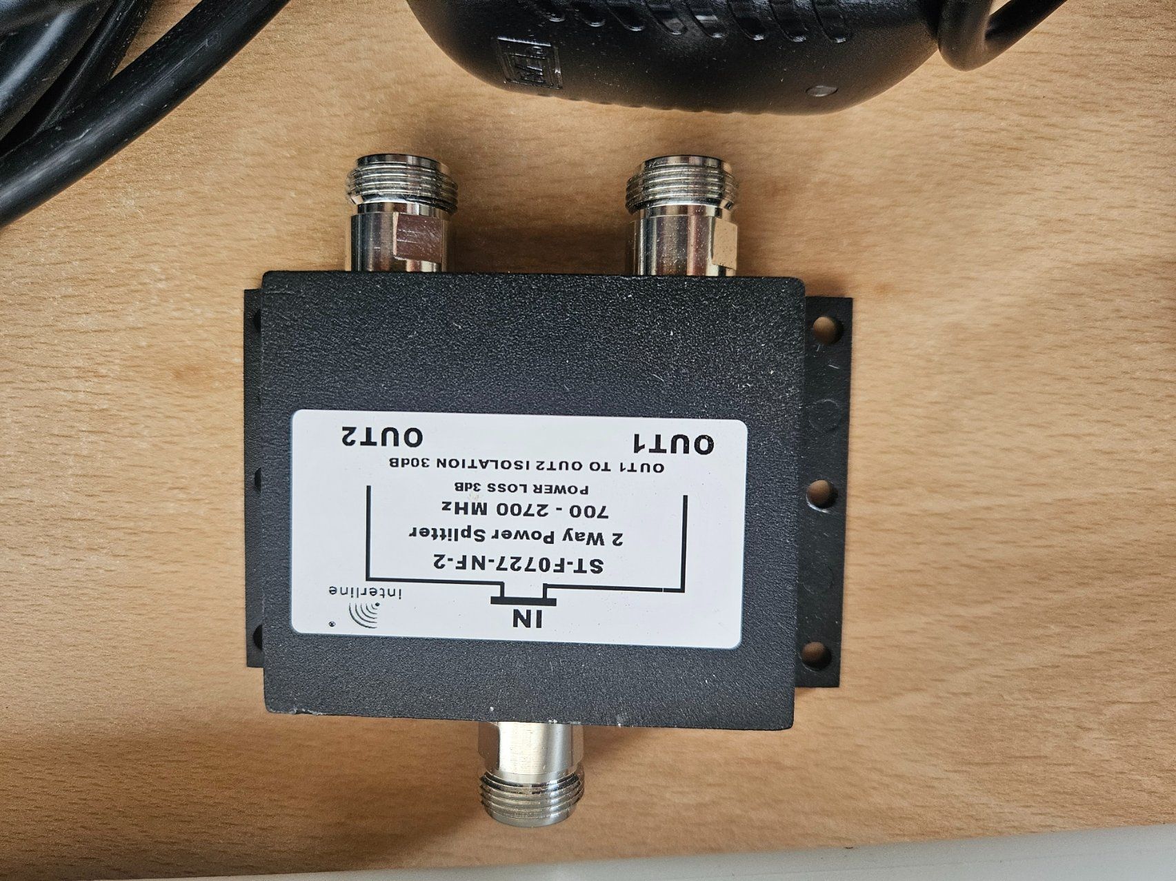 Radiocomunicazione: Funkantenne , Triple Band Repeater, 2 Way Power Splitter – Usato da Römerswil LU venduto da Helfenstein6027 2