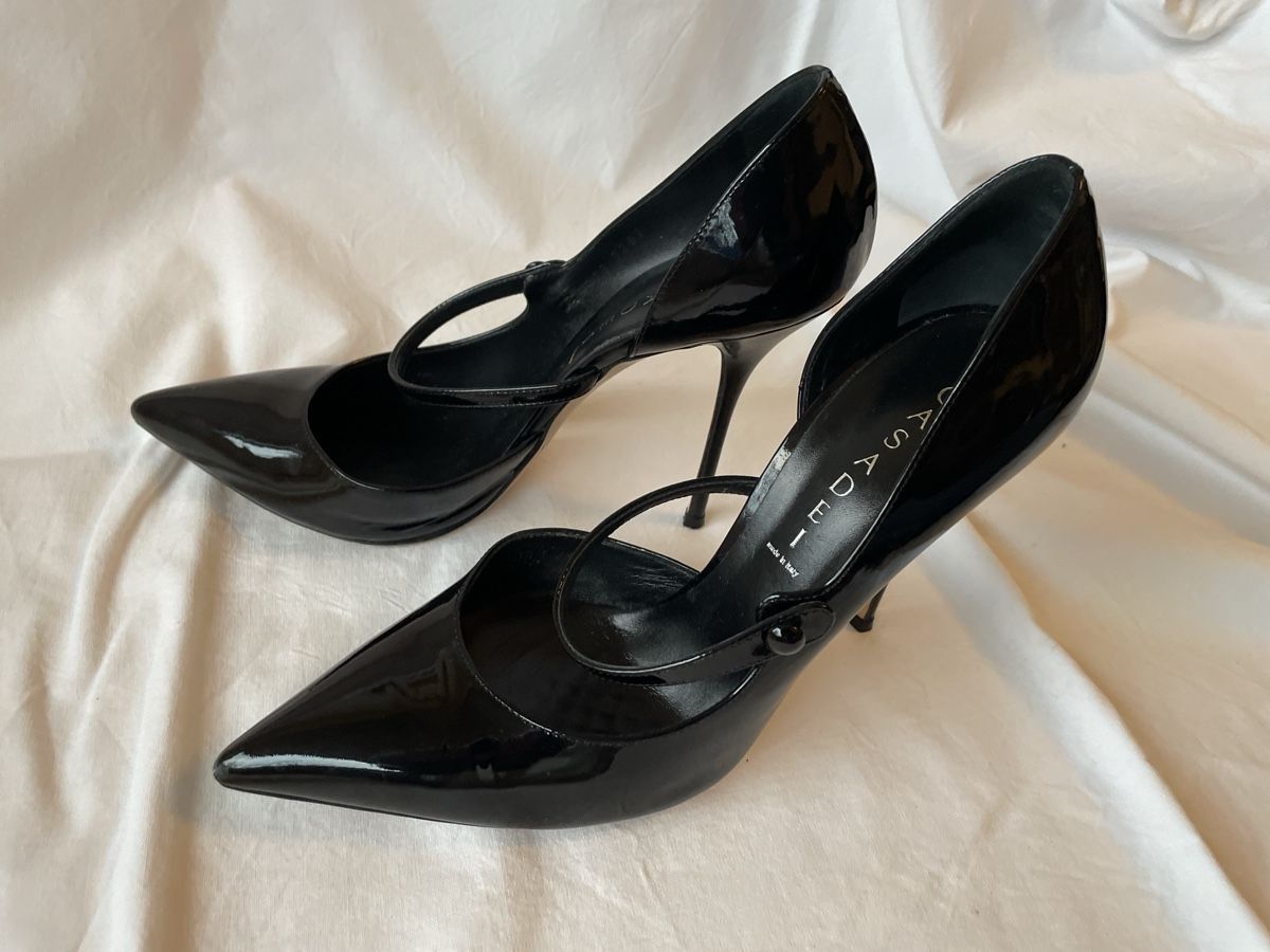 Casadei Scarpe da donna: Casadei schwarze Lackpumps mit Riemchen,  Gr. 39.5 – Usato da Luzern venduto da Moa09 5