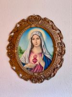 Kitschiges Madonnen Bild mit Reliefrahmen